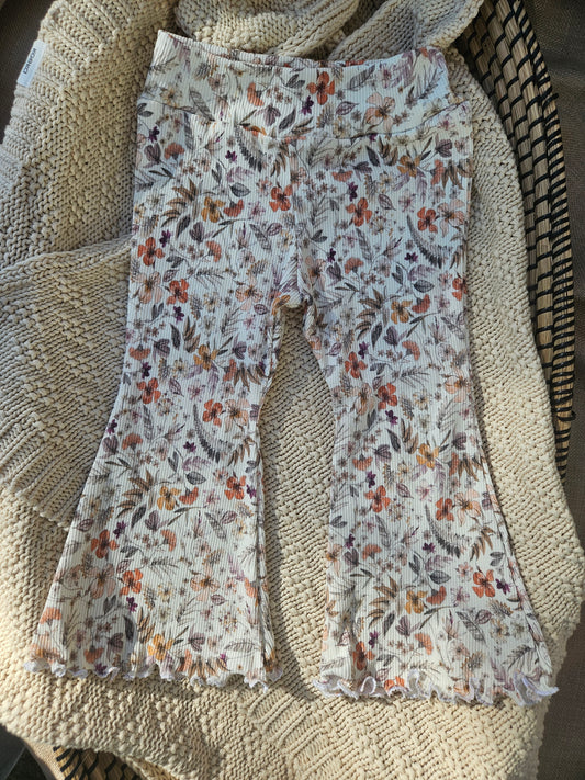 Flared Rib flower