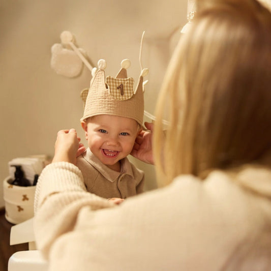 Birthday crown age