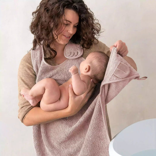 Nifty hands-free baby towel